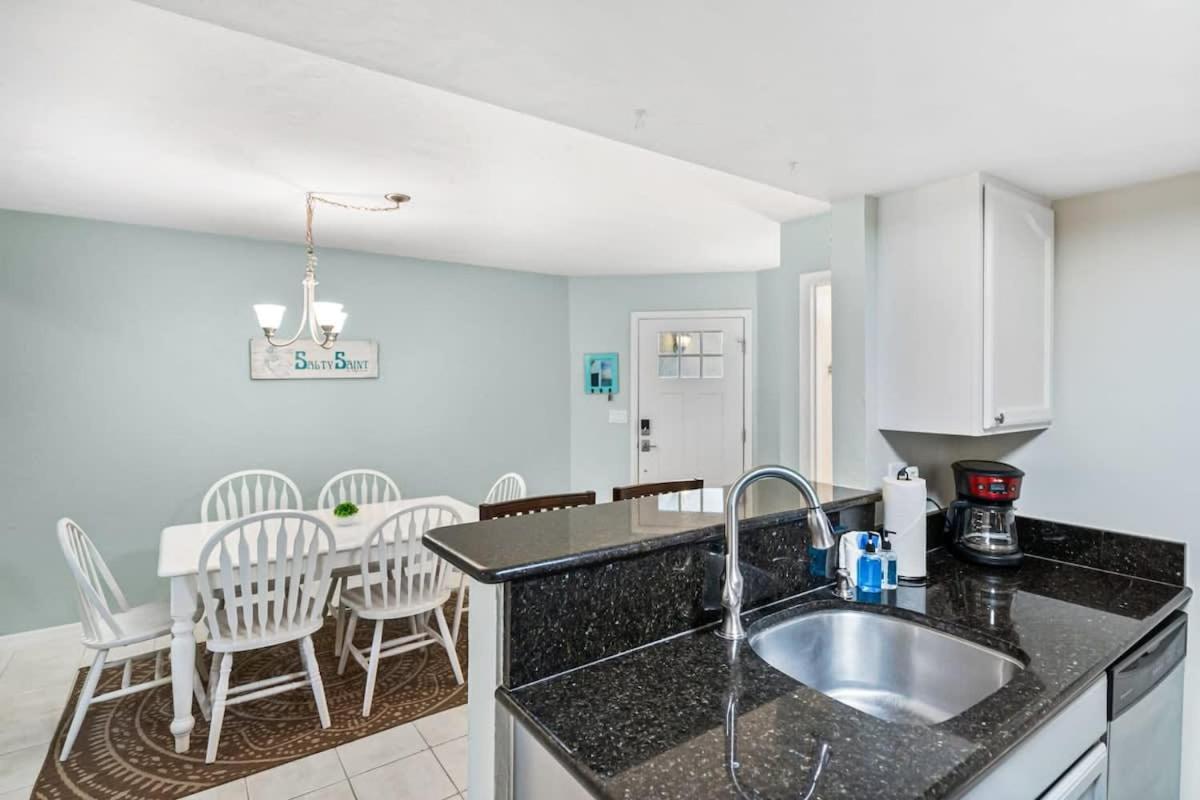 The Salty Saint Townhouse By The Beach سانت أوغيستين المظهر الخارجي الصورة